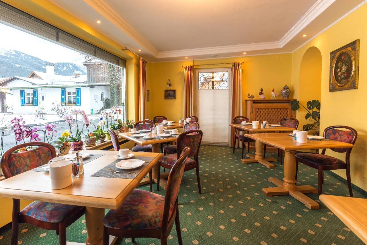 גרמיש-פרטנקירכן Hotel Garni Almenrausch Und Edelweiss מראה חיצוני תמונה