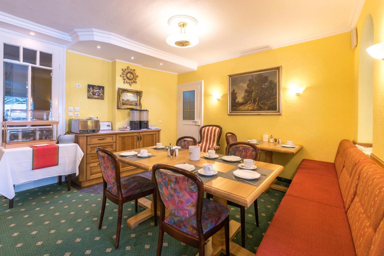גרמיש-פרטנקירכן Hotel Garni Almenrausch Und Edelweiss מראה חיצוני תמונה